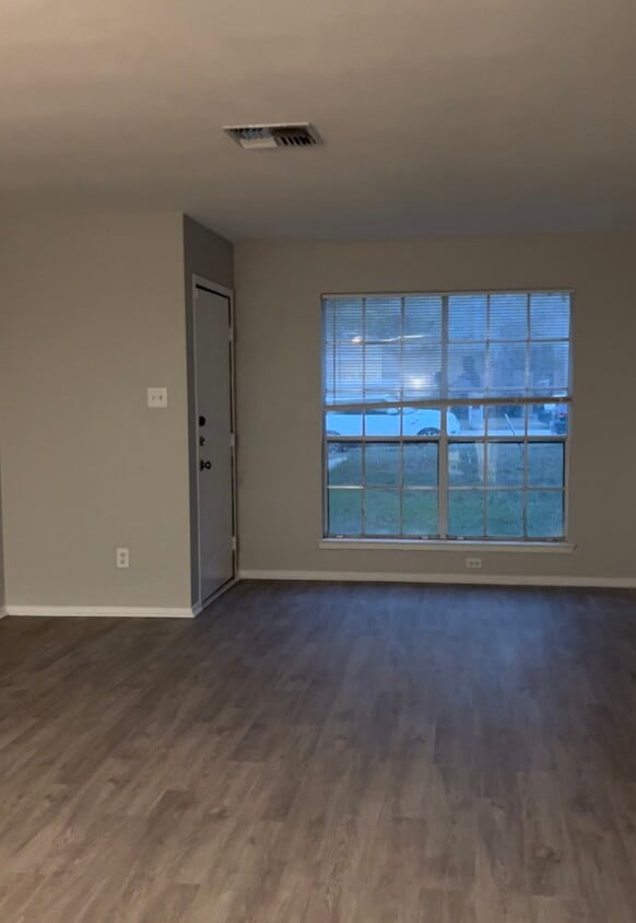 7205 Timbercreek Dr, San Antonio, TX 78227 Townhome Rentals in San