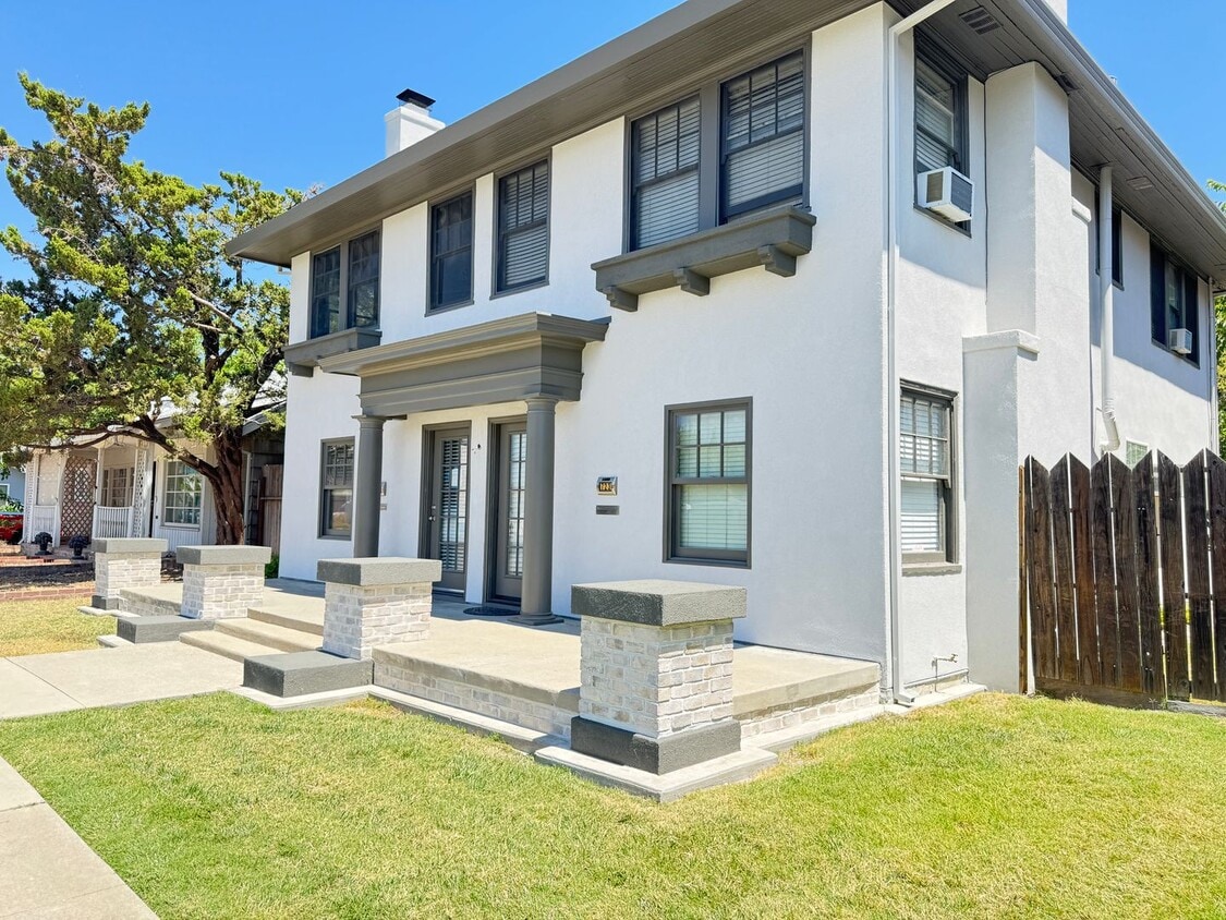 Foto del edificio - 723-725 H STREET