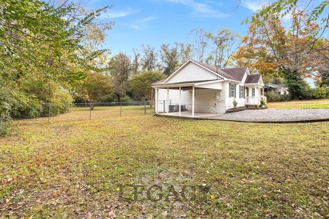 Foto del edificio - 100 Sadler Ct