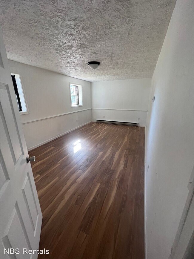 Foto del edificio - 4 br, 1.5 bath House - 1020 Long Meadows D...