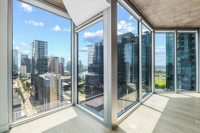 Building Photo - 360 Nueces St