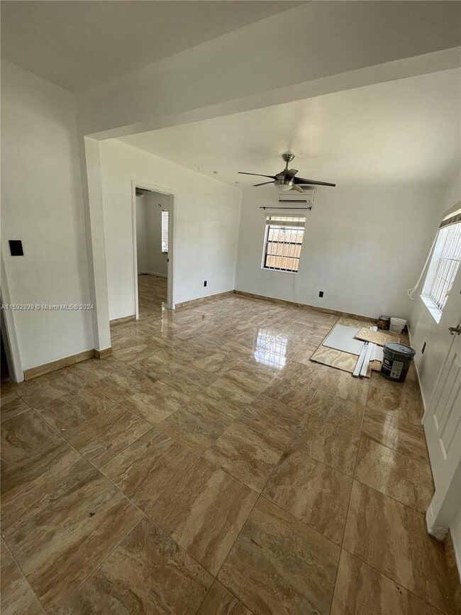 Foto del edificio - 16930 Northeast 21st Avenue Apt #16930, No...