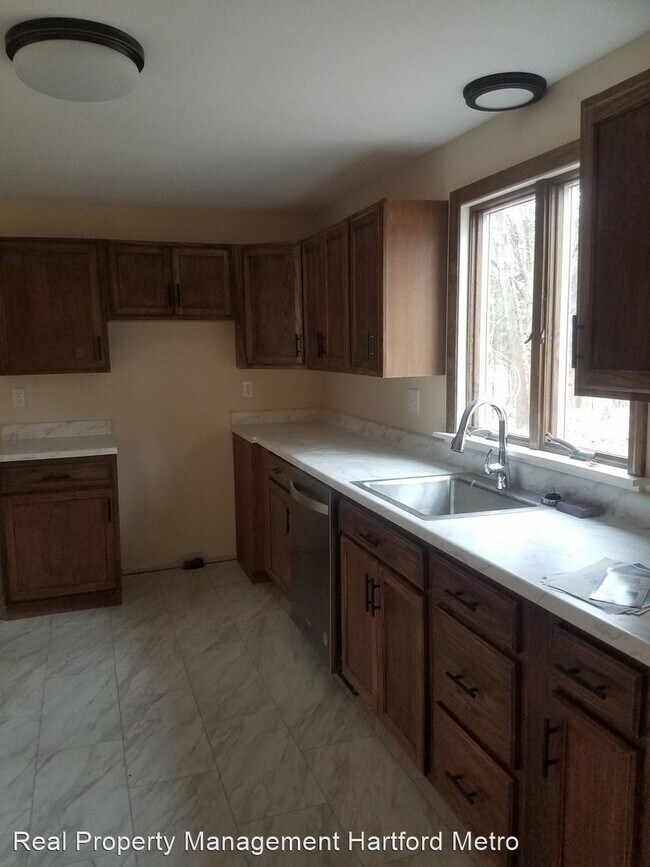 Building Photo - 3 br, 2 bath House - 276 Carriage Way