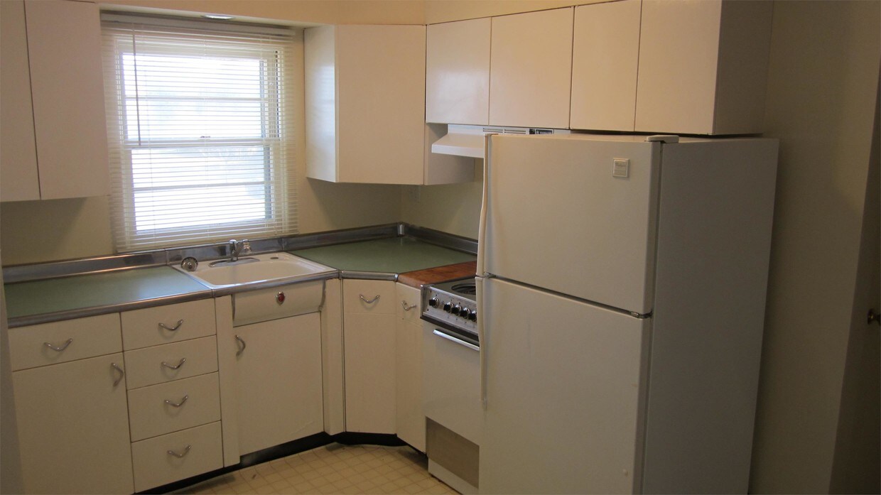 Primary Photo - 2501 9th St N