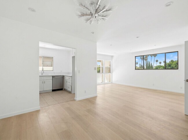 Foto del edificio - 337 Rexford Dr