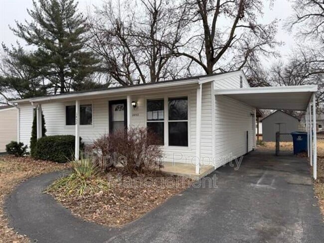 Photo - 1452 Redman Blvd House