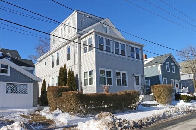 Building Photo - 65 Friendship St