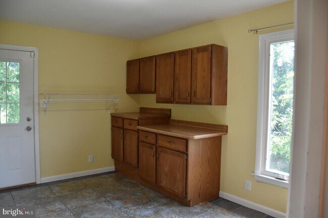 Building Photo - 4 Quail Run Dr
