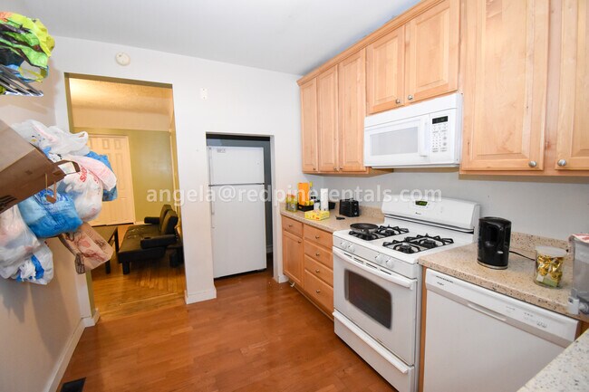 Building Photo - 5930 Elwood St