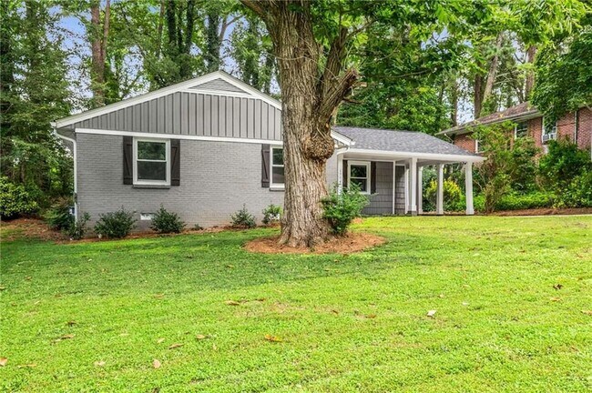 Building Photo - 1774 Laurelwood Dr SW