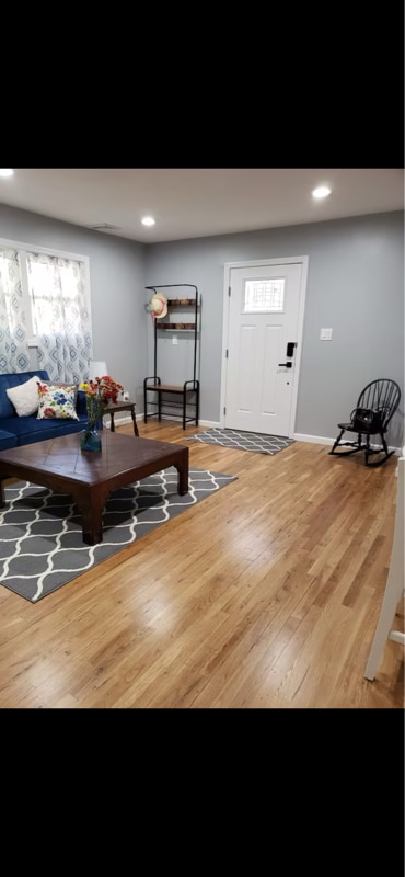 Building Photo - 469 Auborn Ave