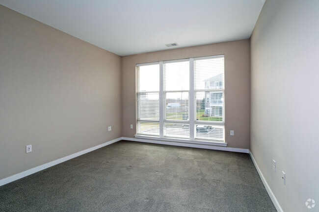 2BR, 2BA - 1,076SF - 1st Bedroom - Haddon Point Pennsauken