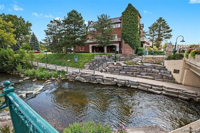 Foto del edificio - Brand new Rochester apartment close to downtown