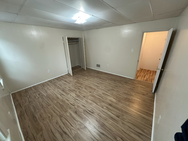Foto del edificio - 473 N River St