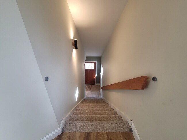 Foto del edificio - 6 month SUMMER SEASONAL on the River - $500 DISCOUNT!! - $2400/mo 2 bed 2 bath available now!