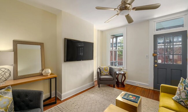 Foto del edificio - 614 W 34th St