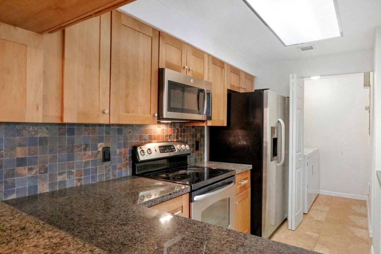 Primary Photo - 3022 Alcazar Pl