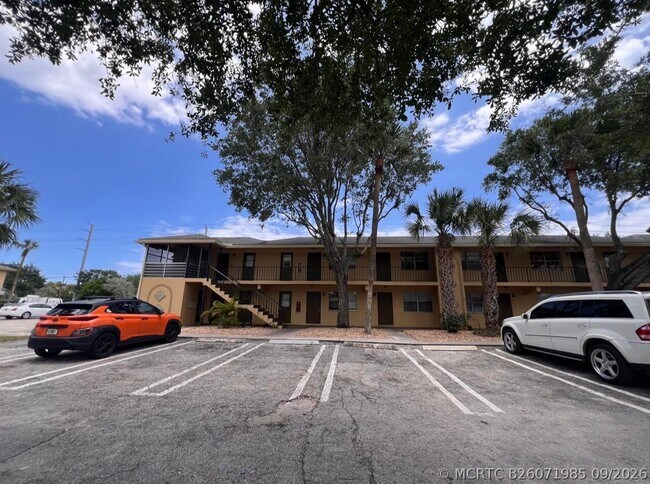 Foto del edificio - 645 SW 20th Ct