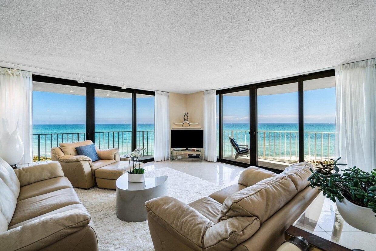Primary Photo - 3360 S Ocean Blvd