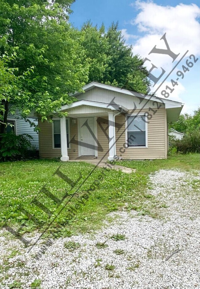 Building Photo - 2542 Dean Ave