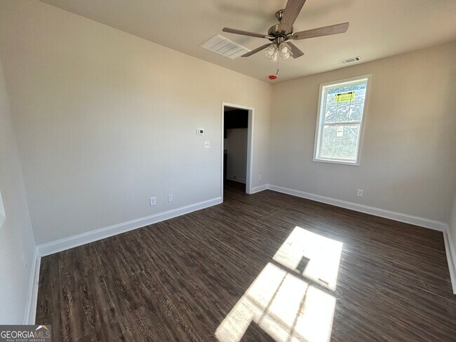 Foto del edificio - 2467 Smith Rd