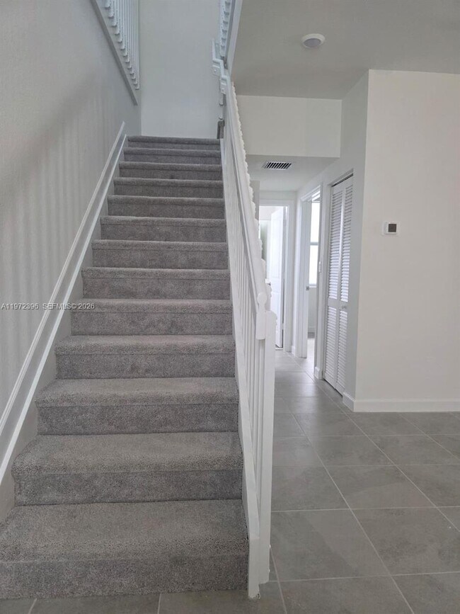 Foto del edificio - 2741 SE 24th Ct