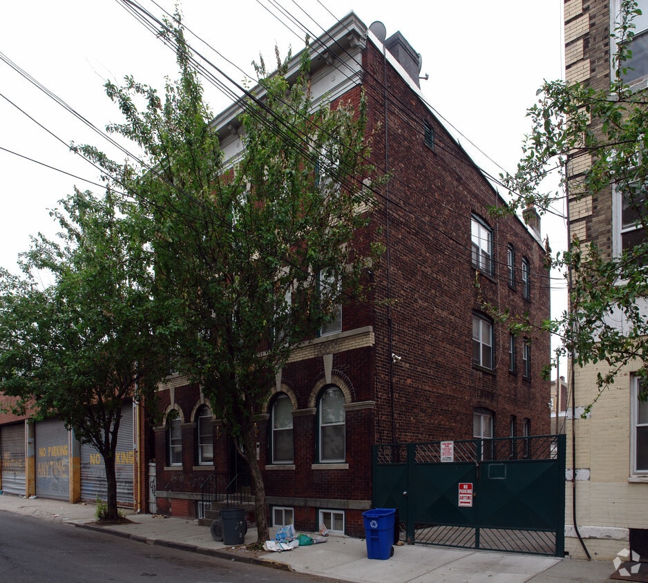 Building Photo - 269-271 E Kinney St