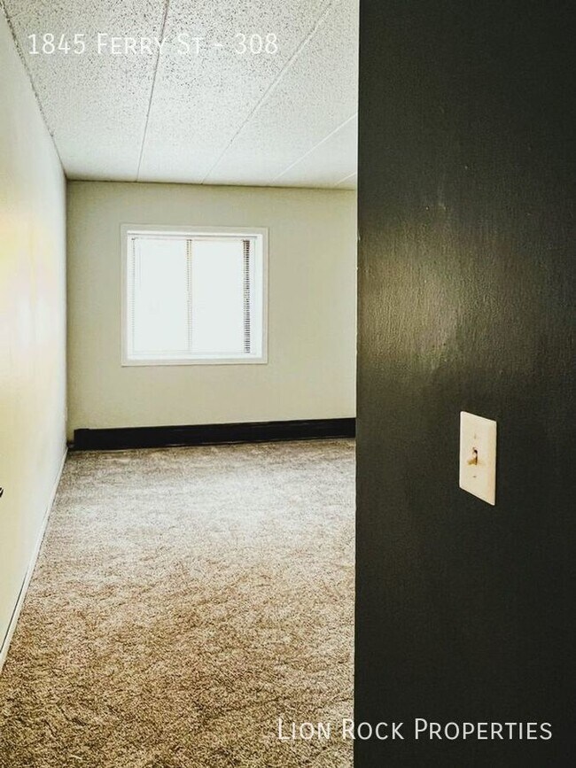Foto del edificio - Stylish 2-Bedroom Flat in Anoka's Flats on...