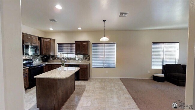 Building Photo - 4539 S Agave Ave