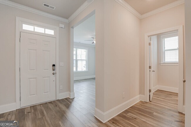 Foto del edificio - 320 Caledonia Ct