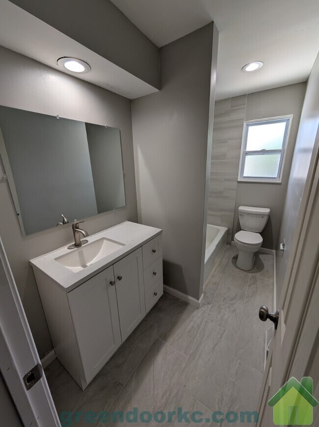 Foto del edificio - 9152 W 78th Terrace