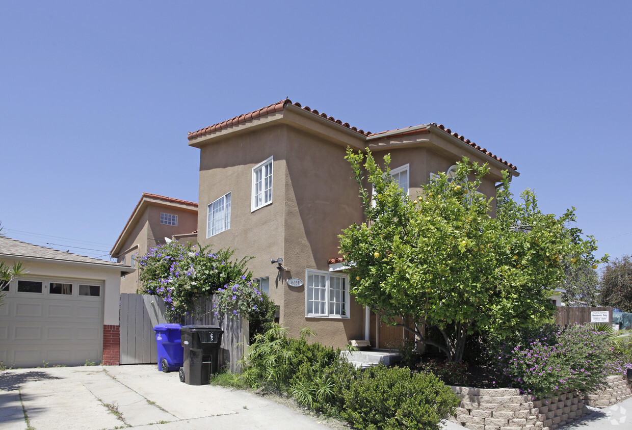 Building Photo - 6036 Estelle St