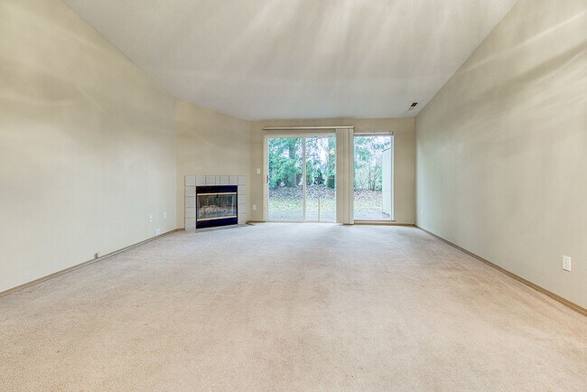 Foto del edificio - Spacious 3 Bedroom 2 Bathroom Duplex with ...