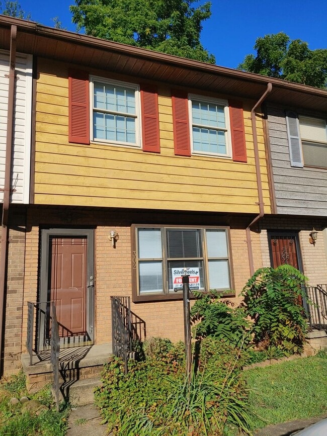 Building Photo - 302 Palmer Dr