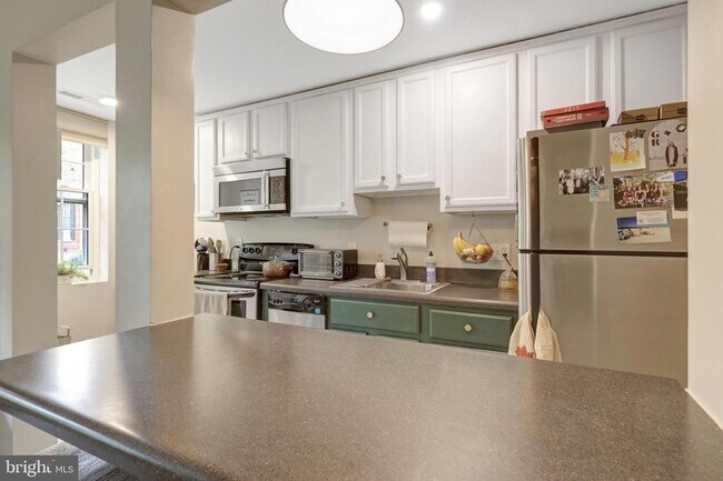 Foto del edificio - 1811 Key Blvd