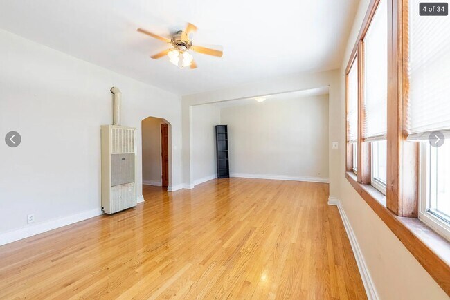 Foto del edificio - 2058 W 19th St