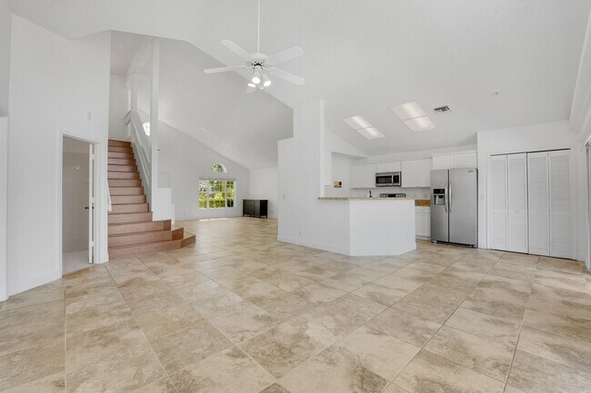 Foto del edificio - 4355 Leicester Ct
