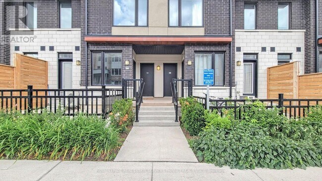 Photo du bâtiment - 1555 Kingston Rd