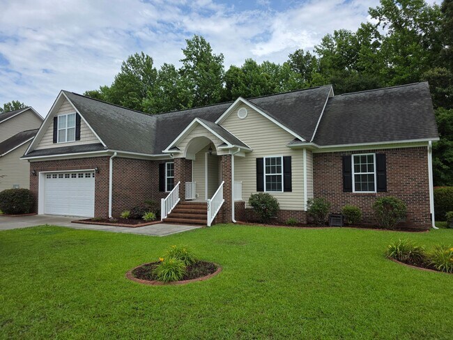 Building Photo - 205 Woodberry Pl