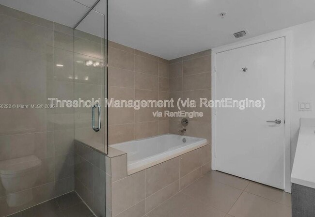 Foto del edificio - 6620 Indian Creek Dr
