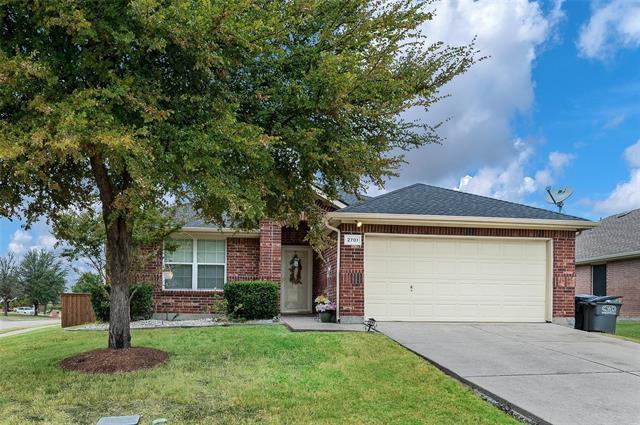Foto principal - 2701 Evening Mist Dr