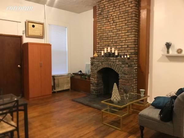 Building Photo - 423 Metropolitan Ave