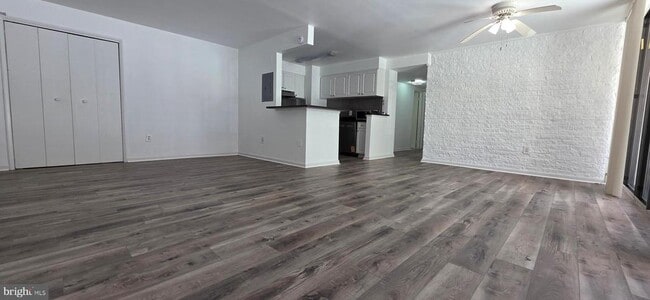 Building Photo - 12 S Van Dorn St