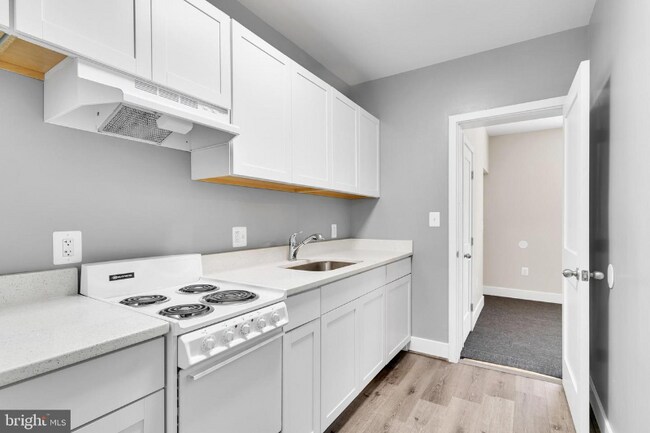 Foto del edificio - 1723 Q St SE