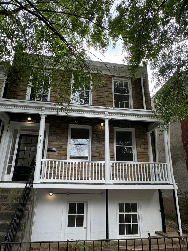 Foto principal - 511 W Marshall St