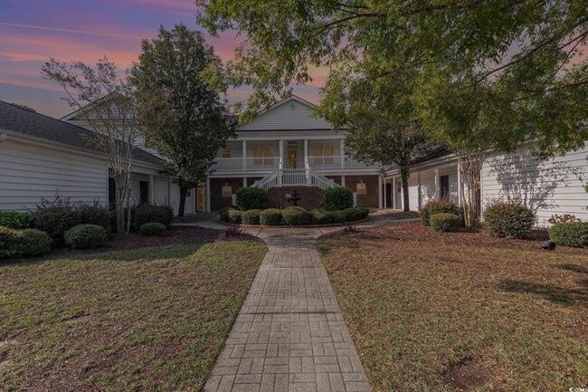 Foto del edificio - 5056 Glenbrook Dr