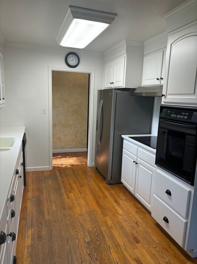 Foto del edificio - 1456 Live Oak Blvd