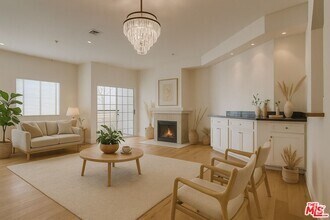 Building Photo - 852 N Poinsettia Pl