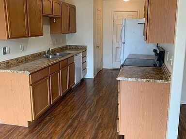 Building Photo - .home available for immediate move in