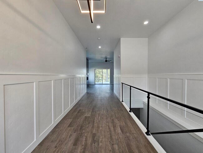 Foto del edificio - Rambler/Basement with Territorial Views